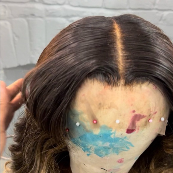 Luxurious Wavy Ombre Hair Wig in Brown and Blonde - Picture 3 of 7